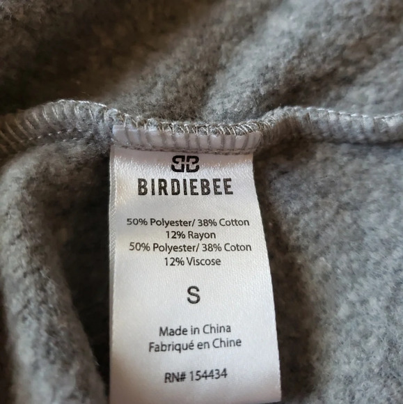 Birdiebee Gray Fleece Knit Front Zip Raw Hem Hi Lo Graphic Jacket Sz S. - Picture 8 of 8